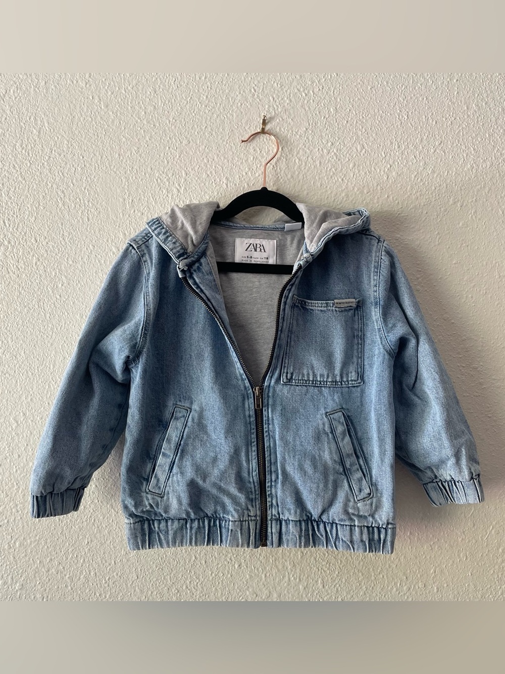 Zara Kids Lined Denim Jacket Hoodie 5-6 Light Wash Zip Up Chambray Jean Jacket